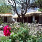 frente-posada-el-huaico