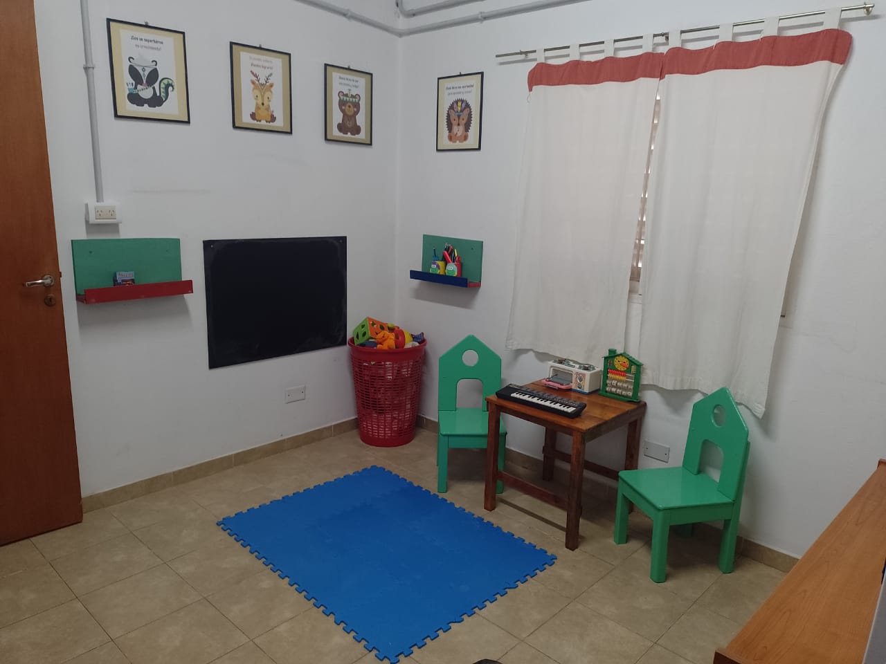 EL DISPENSARIO AGUSTÍN OVIEDO TIENE UNA NUEVA SALA DE ESPERA INFANTIL